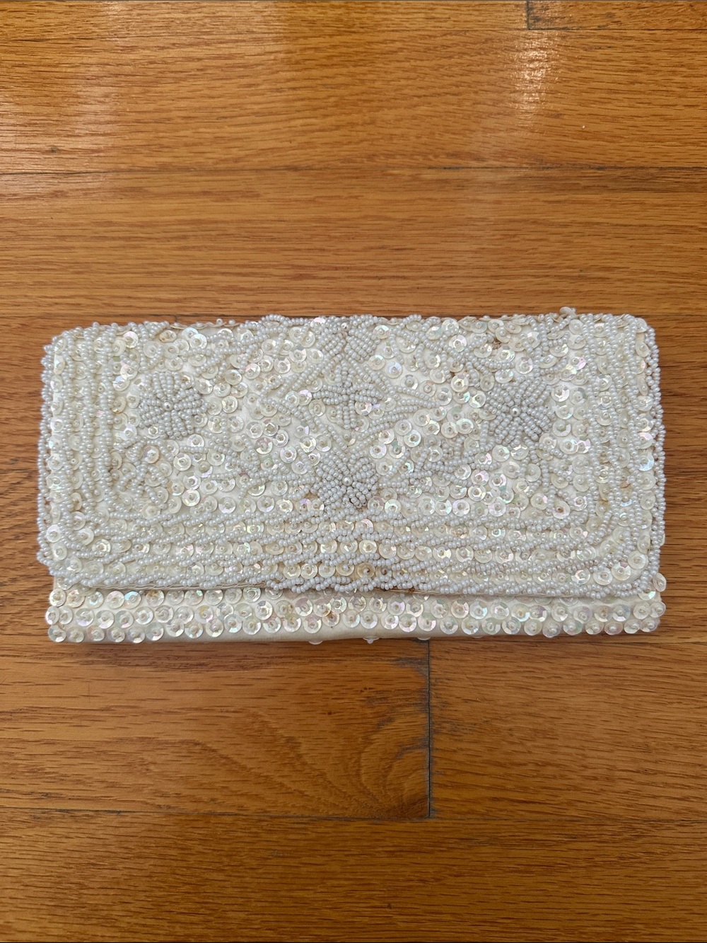 Elegant White Beaded Sequin Clutch Bag